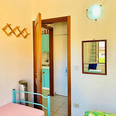 6 Minuti Dal Mare, La Maison En Bleu Limpiddu
